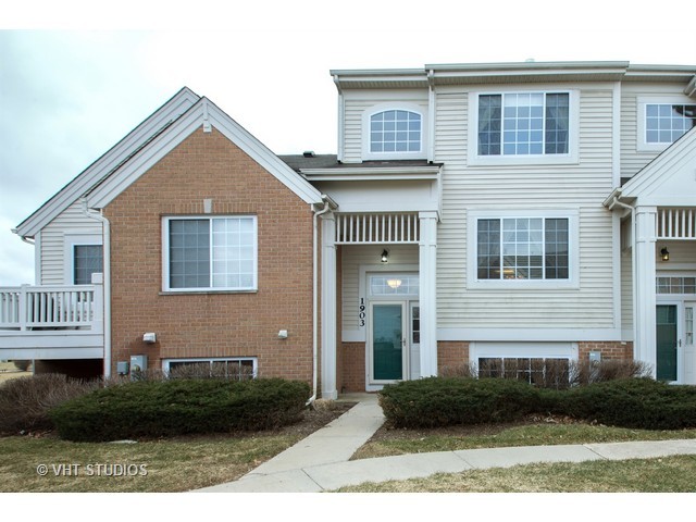 1903 Concord Dr, Mchenry, IL 60050 photo 1