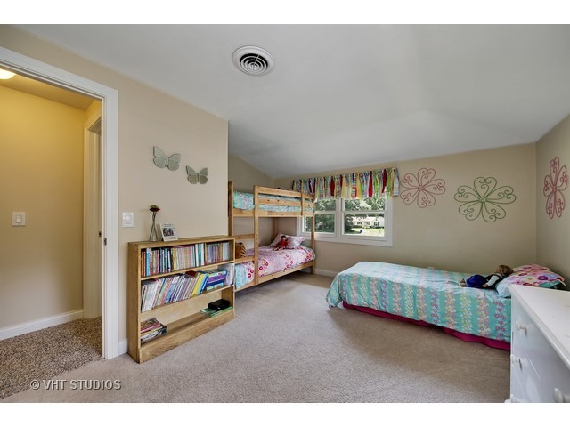 415 Geneva Pl, Wheaton, IL 60187 photo 17