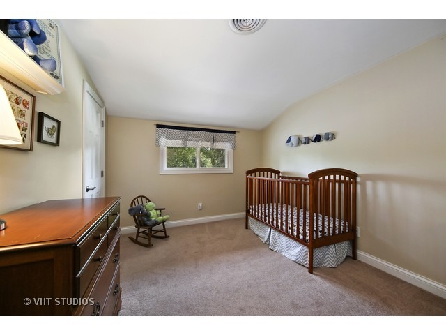 415 Geneva Pl, Wheaton, IL 60187 photo 16