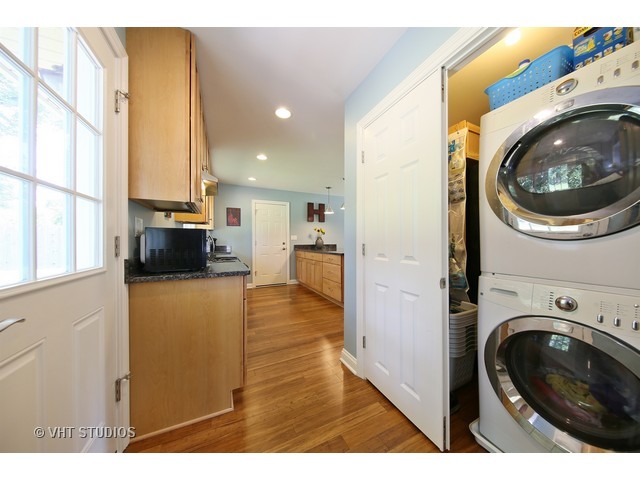 415 Geneva Pl, Wheaton, IL 60187 photo 19