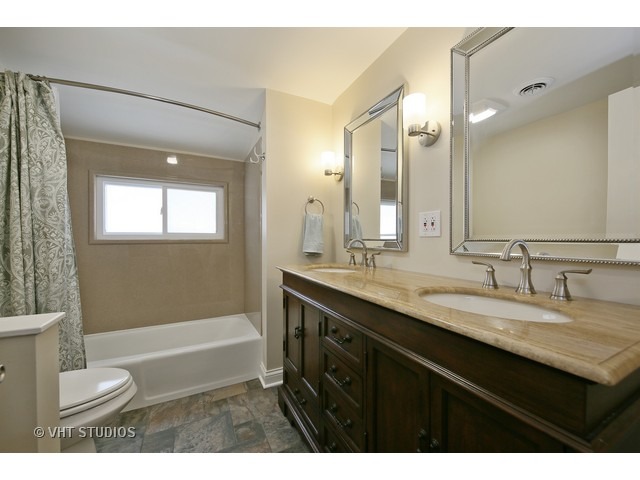 415 Geneva Pl, Wheaton, IL 60187 photo 15