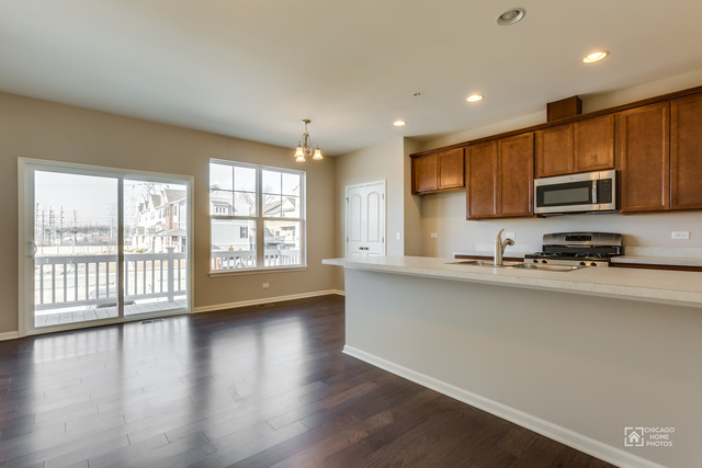 1192 Colfax Ave, Des Plaines, IL 60016 photo 10