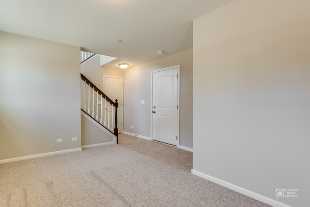 1192 Colfax Ave, Des Plaines, IL 60016 photo 5