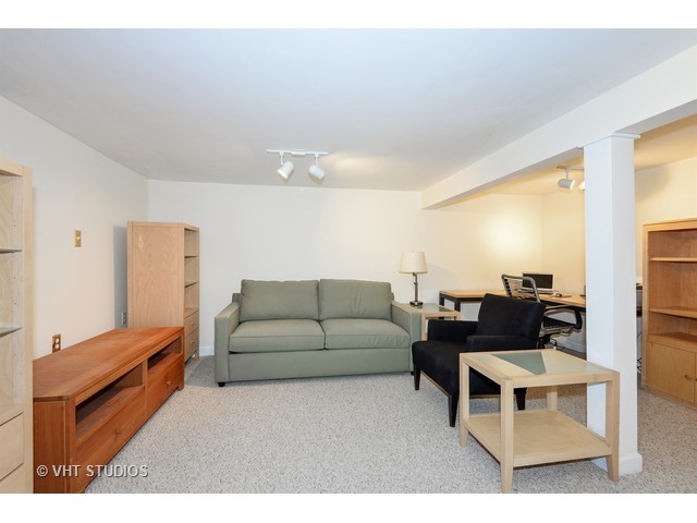 2017 Grant St, Evanston, IL 60201 photo 4