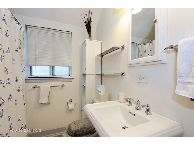 2017 Grant St, Evanston, IL 60201 photo 8