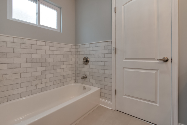 4841 W Cullom Ave, Chicago, IL 60641 photo 16