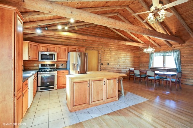 7520 Carleton Dr, Spring Grove, IL 60081 photo 3