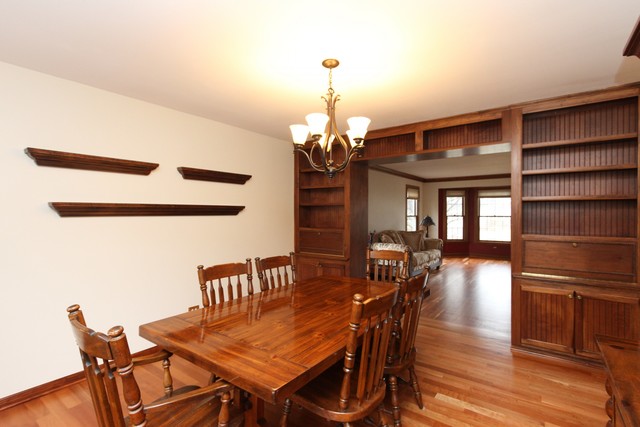 943 Pearson Rd, Cary, IL 60013 photo 4
