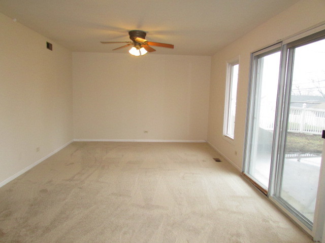 1300 Nottingham Ln, Hoffman Estates, IL 60169 photo 11