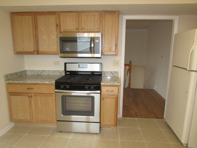 1300 Nottingham Ln, Hoffman Estates, IL 60169 photo 7