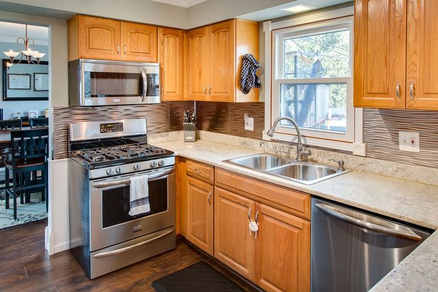 1312 S Parkview Ter, Algonquin, IL 60102 photo 7
