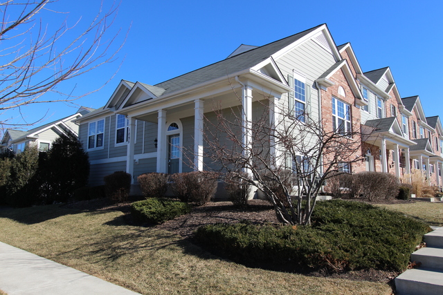 1095 Crane Pointe Rd, Elgin, IL 60124 photo 1