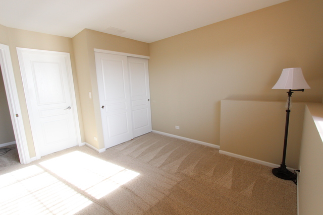 1095 Crane Pointe Rd, Elgin, IL 60124 photo 12