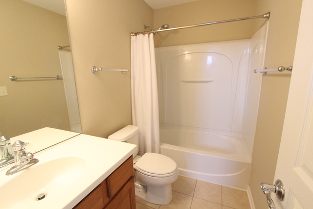1095 Crane Pointe Rd, Elgin, IL 60124 photo 13