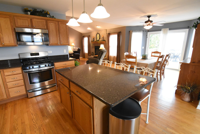 8406 Eagle Rdg, Spring Grove, IL 60081 photo 8