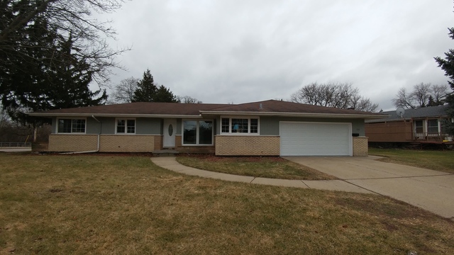 1513 Royal Blvd, Elgin, IL 60123 photo 1