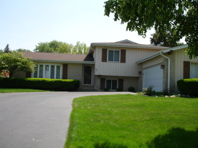 1663 W Stone Ave, Addison, IL 60101 photo 1