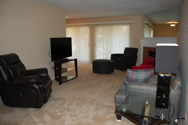 1306 Springwood Dr #A1, Schaumburg, IL 60193 photo 2