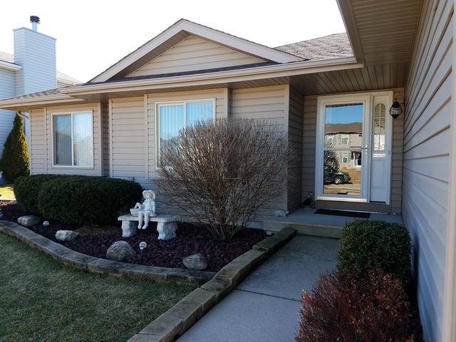 7004 Bitterroot Dr, Plainfield, IL 60586 photo 2
