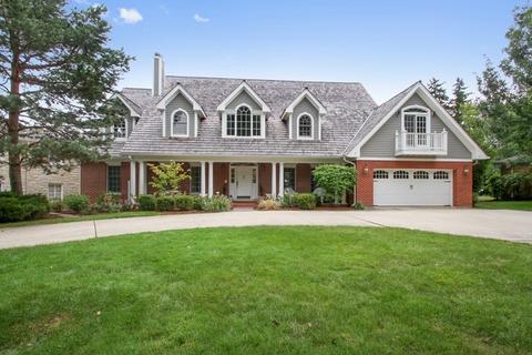 7 Orchard Ln, Golf, IL 60029 photo 1