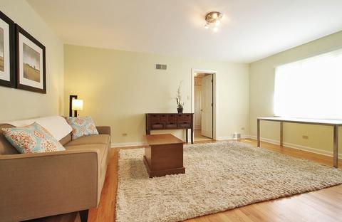 7 Orchard Ln, Golf, IL 60029 photo 11