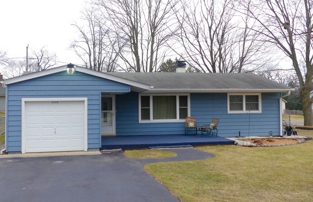 4420 Mayfair Dr, Mchenry, IL 60051 photo 1