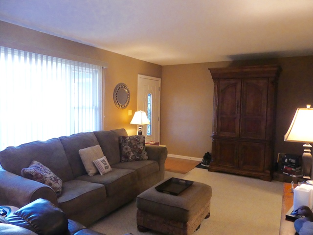 4420 Mayfair Dr, Mchenry, IL 60051 photo 3