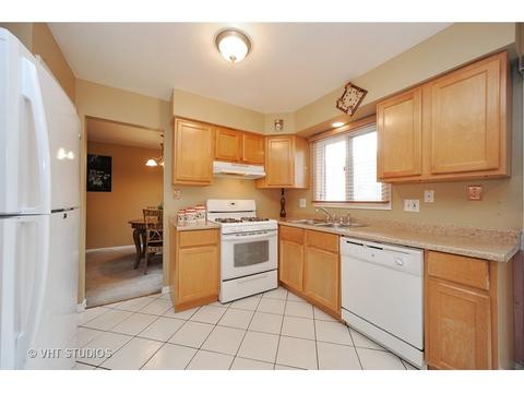 1429 Bayside Ln, Wheeling, IL 60090 photo 4