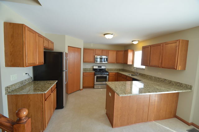 1802 Westbrook Ct, Plainfield, IL 60586 photo 7