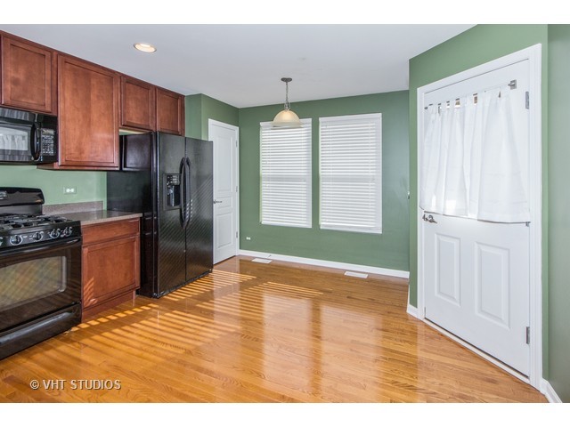 256 Devoe Dr, Oswego, IL 60543 photo 5