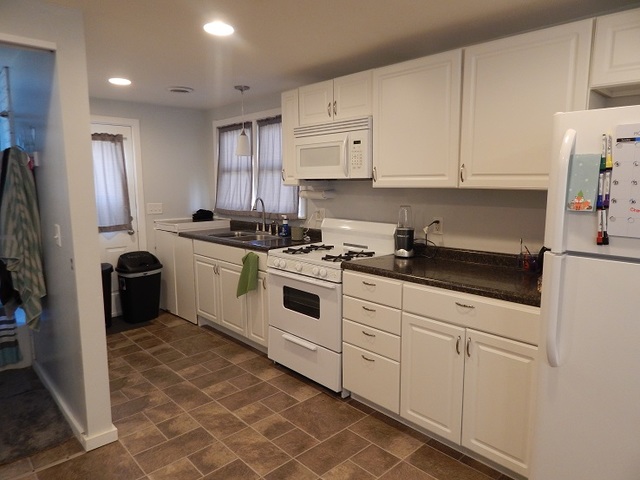 111 Spring St, Genoa, IL 60135 photo 5