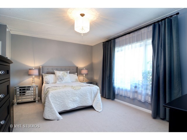 1675 Mill St #308, Des Plaines, IL 60016 photo 7