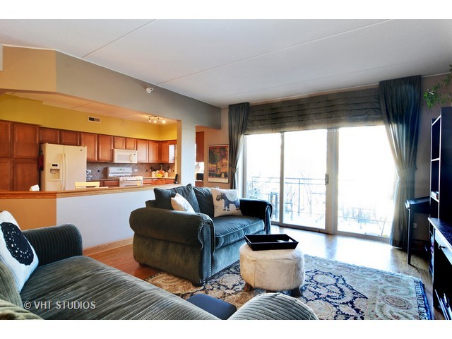 1675 Mill St #308, Des Plaines, IL 60016 photo 3