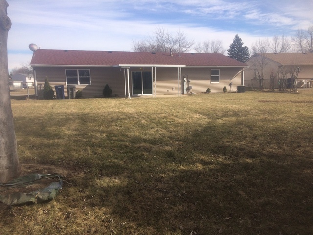 188 Waverly Dr, Elgin, IL 60120 photo 2