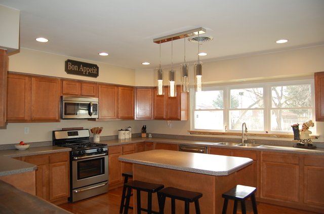 555 E 2nd St, Lockport, IL 60441 photo 12