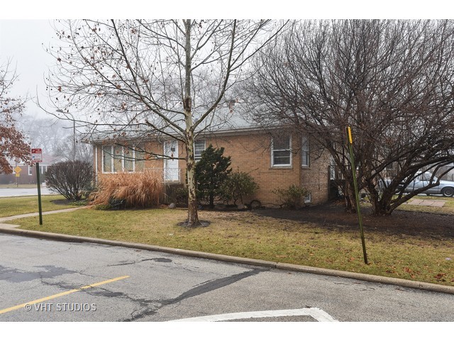 601 Dodge Ave, Evanston, IL 60202 photo 9