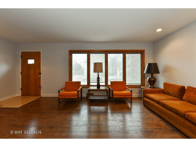 601 Dodge Ave, Evanston, IL 60202 photo 3