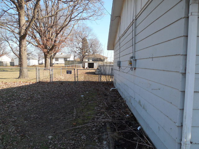 175 S 1st St, Kankakee, IL 60901 photo 3
