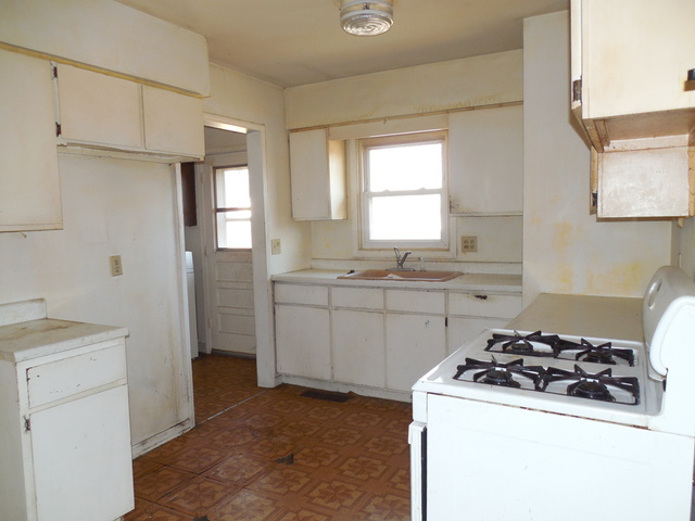 175 S 1st St, Kankakee, IL 60901 photo 6