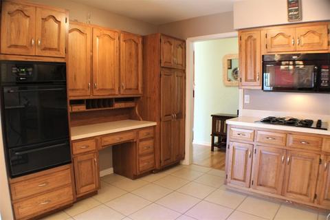 645 Edgemont Ln, Hoffman Estates, IL 60169 photo 5
