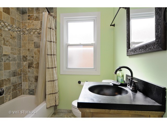 5463 N New England Ave, Chicago, IL 60656 photo 9