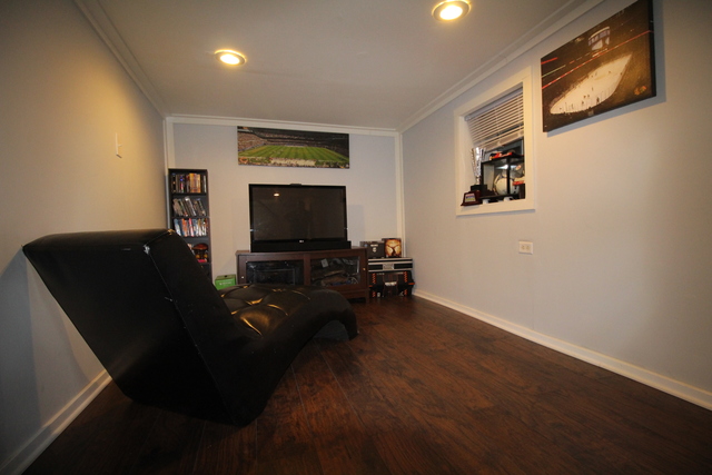 8032 White Ave, Lyons, IL 60534 photo 7
