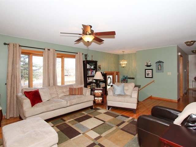 12 N239 Westview St, Elgin, IL 60124 photo 5