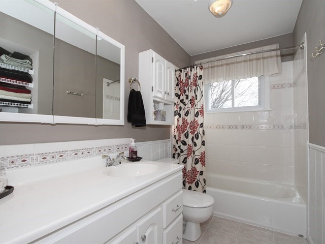 12 N239 Westview St, Elgin, IL 60124 photo 16