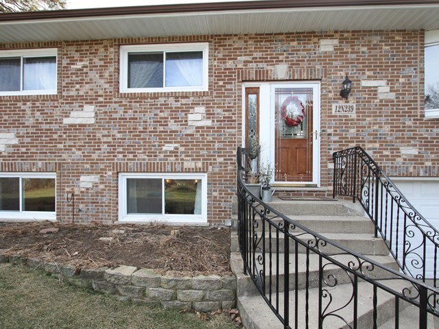12 N239 Westview St, Elgin, IL 60124 photo 2