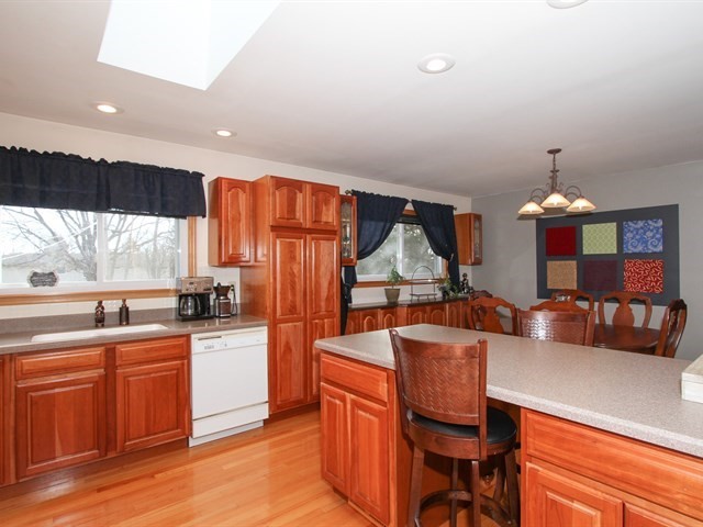 12 N239 Westview St, Elgin, IL 60124 photo 9