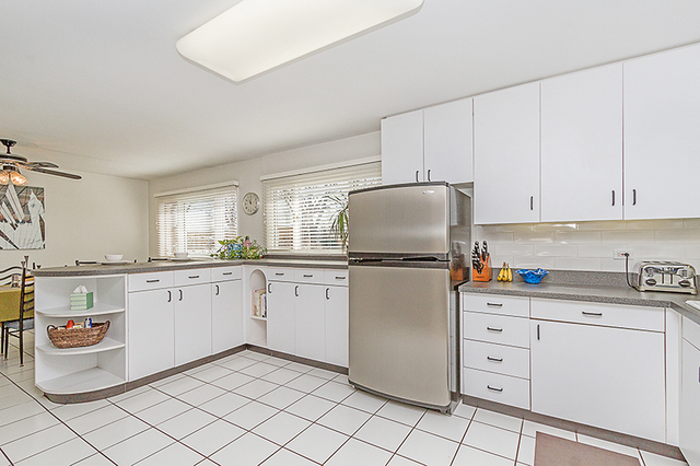 680 Lakeview Ln, Hoffman Estates, IL 60169 photo 7