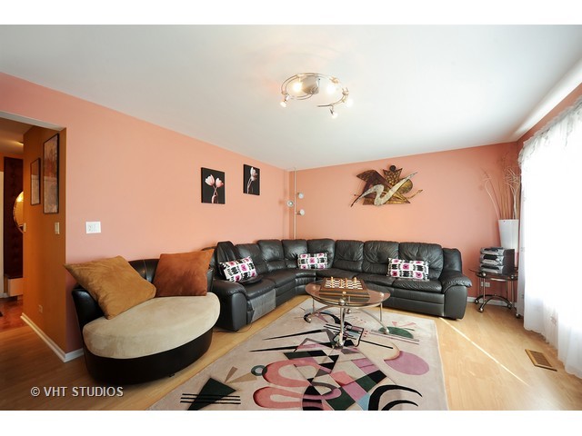 1940 Chamberry Ct, Wheeling, IL 60090 photo 9