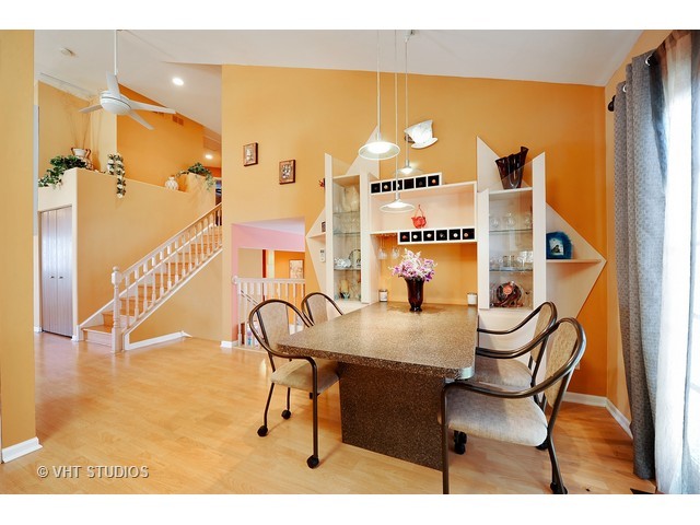 1940 Chamberry Ct, Wheeling, IL 60090 photo 8