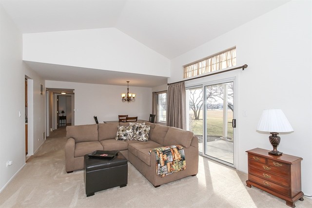 1729 Fairfax Cir E #4, Bartlett, IL 60103 photo 11